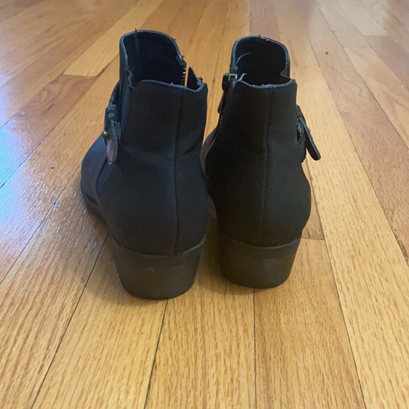 Madden girl black booties ❤️ - Picture 3 of 6
